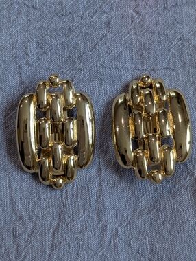 VINTAGE Vendome Signed Gold Chain Link Clip On Earrings | Textured Curb